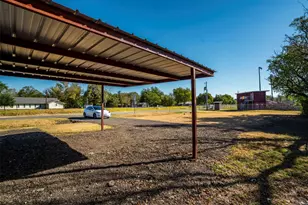 1819 Pecan St, Bastrop, TX 78602 - Photo 6