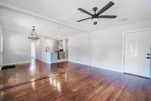 1819 Pecan St, Bastrop, TX 78602 - Photo 14