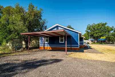 1819 Pecan Street, Bastrop, TX 78602 - Photo 8