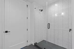 84 East Ave, Austin, TX 78701 - Photo 20