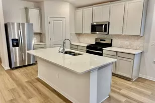 5029 Hazelnut Ln, Del Valle, TX 78617 - Photo 2