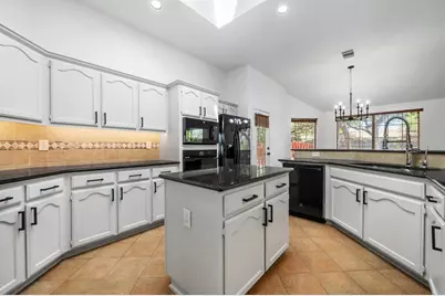 209 El Rio Dr, Lakeway, TX 78734 - Photo 16