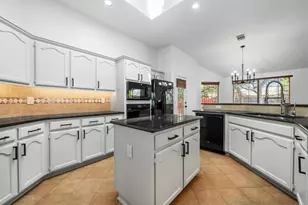 209 El Rio Dr, Lakeway, TX 78734 - Photo 16