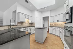 209 El Rio Dr, Lakeway, TX 78734 - Photo 4