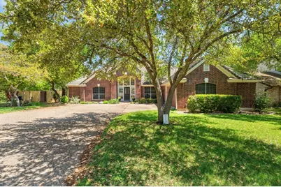 209 El Rio Dr, Lakeway, TX 78734 - Photo 2