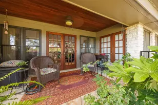 116 W Eagle Dr, The Hills, TX 78738 - Photo 6