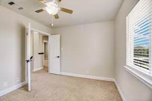 8111 Hawick Dr, Round Rock, TX 78681 - Photo 16