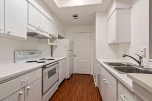 6000 Shepherd Mountain Cove, Austin, TX 78730 - Photo 4