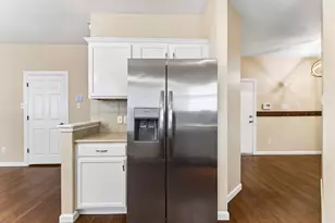 1911 Ralph C Craig Ln, Austin, TX 78748 - Photo 8