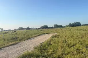 437 Cr 423, Taylor, TX 76574 - Photo 4