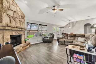 208 Cailin Ct, Burnet, TX 78611 - Photo 1