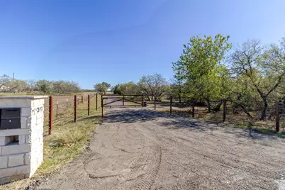 397 Glass Lane, Bastrop, TX 78602 - Photo 6