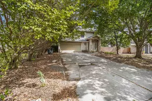 210 Briarstone Dr, Buda, TX 78610 - Photo 30