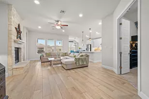 228 Helena Ln, Kyle, TX 78640 - Photo 4