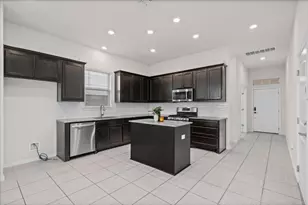 12702 Bloomington Dr, Austin, TX 78748 - Photo 6