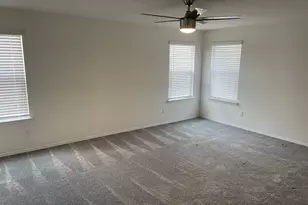 717 Bailey Park Dr, Jarrell, TX 76537 - Photo 10