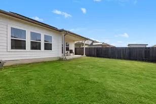 1011 Round Bale Rd, Hutto, TX 78634 - Photo 36