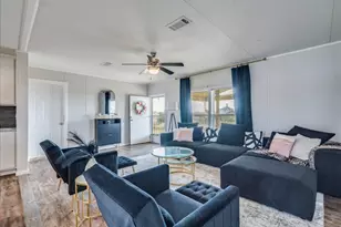 114 Gran Cielo, Elgin, TX 78621 - Photo 6