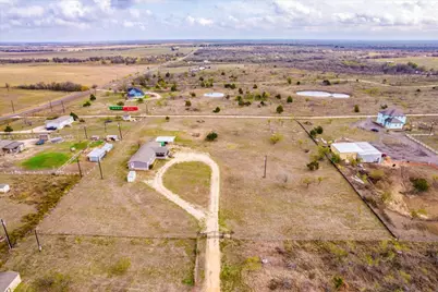 114 Gran Cielo, Elgin, TX 78621 - Photo 2