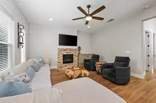 408 W 16th St, Georgetown, TX 78626 - Photo 10
