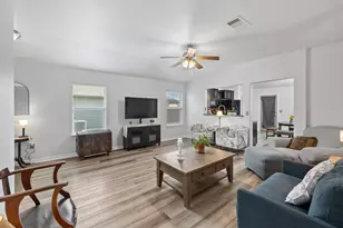 102 Esparza Ct, Hutto, TX 78634 - Photo 8