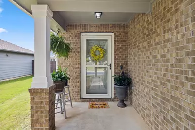 102 Esparza Court, Hutto, TX 78634 - Photo 4