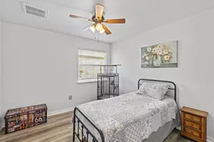 102 Esparza Ct, Hutto, TX 78634 - Photo 18