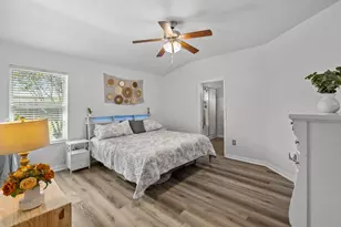 102 Esparza Ct, Hutto, TX 78634 - Photo 14