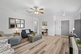 102 Esparza Ct, Hutto, TX 78634 - Photo 8