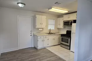 6905 Bennett Ave, Austin, TX 78752 - Photo 8