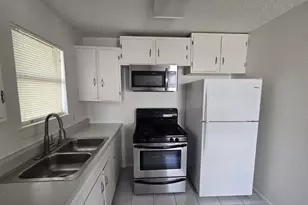 6905 Bennett Ave, Austin, TX 78752 - Photo 2