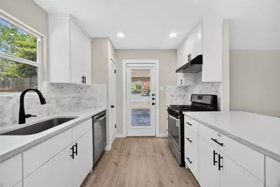 6222 Wagon Bend, Austin, TX 78744 - Photo 8