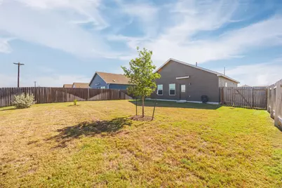 503 Halfmoon Drive, Lockhart, TX 78644 - Photo 20