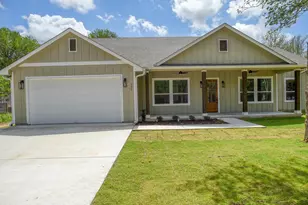 207 Waipahoehoe Dr, Bastrop, TX 78602 - Photo 2