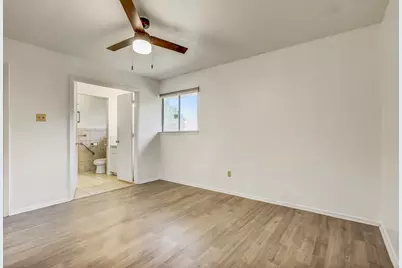 9913 Oak Hollow Drive, Austin, TX 78758 - Photo 22