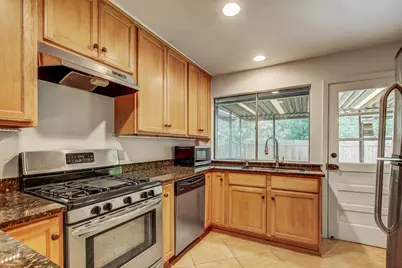 9913 Oak Hollow Drive, Austin, TX 78758 - Photo 16
