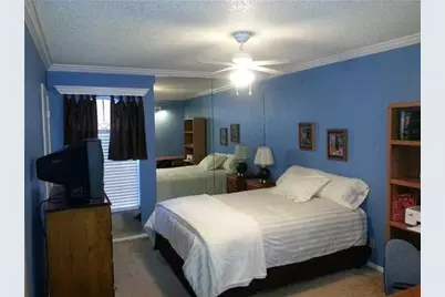 910 Duncan Lane #11, Austin, TX 78705 - Photo 4