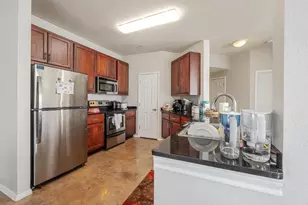 910 W 25th St, Austin, TX 78705 - Photo 6