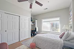 910 W 25th St, Austin, TX 78705 - Photo 8