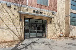 910 W 25th St, Austin, TX 78705 - Photo 1