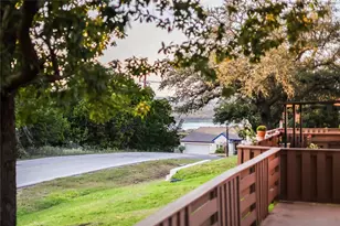 13 Oaks Pl, Lago Vista, TX 78645 - Photo 2