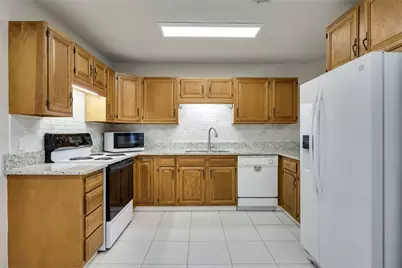 13 Oaks Place, Lago Vista, TX 78645 - Photo 18