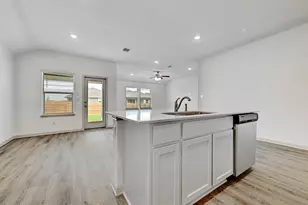 132 Sweetwater Crk Ln, Hutto, TX 78634 - Photo 12