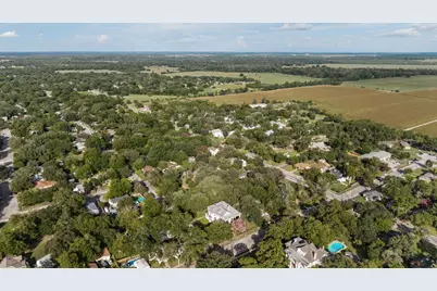124 N Hamilton Street, Gonzales, TX 78629 - Photo 34