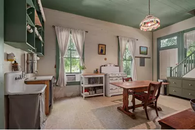 124 N Hamilton Street, Gonzales, TX 78629 - Photo 14