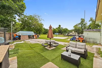 718 Kimbro Street, Taylor, TX 76574 - Photo 22