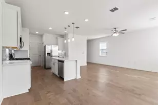 7416 Sparkling Light Dr, Del Valle, TX 78617 - Photo 10