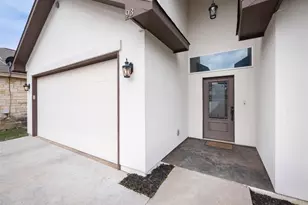 93 Primrose Ln, Marble Falls, TX 78654 - Photo 2