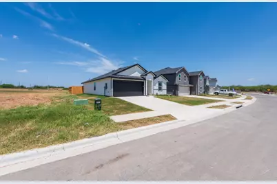 2115 Windflower Lane, Luling, TX 78648 - Photo 20