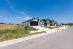 2115 Windflower Ln, Luling, TX 78648 - Photo 20